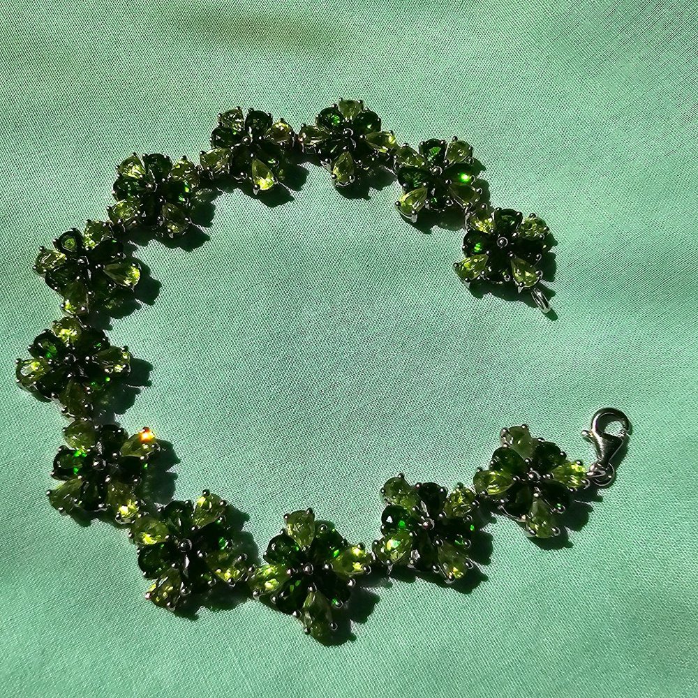 Emerald Flower Bracelet